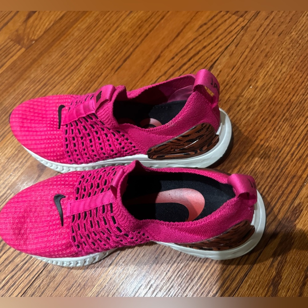 Nike Women’s React Phantom Run Flyknit 2 in Pink Prime Zebra. sz. 8M - Picture 4 of 6